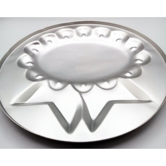 Wilton Blue Ribbon Medal Shaped Cake Mold Pan Vintage Aluminum 503-415 1975 - Picture 13 of 13